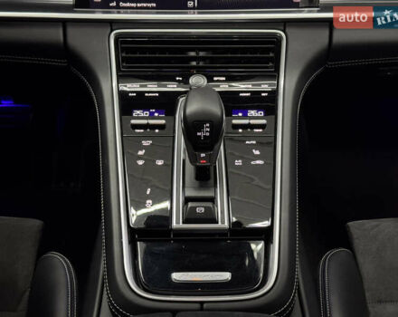 Черный Порше Панамера, объемом двигателя 4 л и пробегом 85 тыс. км за 97000 $, фото 24 на Automoto.ua