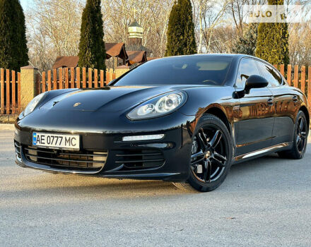 Чорний Порше Panamera, об'ємом двигуна 3 л та пробігом 60 тис. км за 40900 $, фото 2 на Automoto.ua