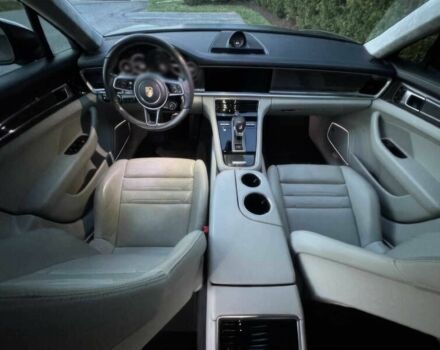 Чорний Порше Panamera, об'ємом двигуна 4 л та пробігом 58 тис. км за 30000 $, фото 5 на Automoto.ua