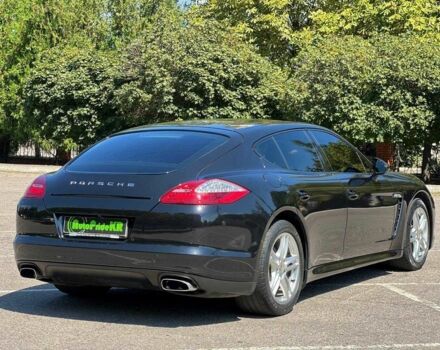 Чорний Порше Panamera, об'ємом двигуна 3 л та пробігом 114 тис. км за 35000 $, фото 6 на Automoto.ua