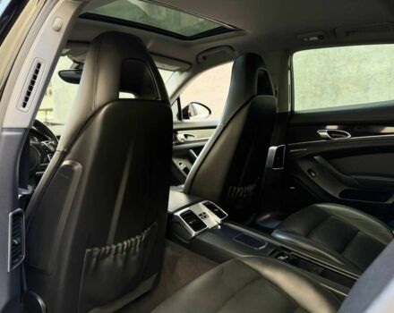 Черный Порше Панамера, объемом двигателя 3.6 л и пробегом 72 тыс. км за 11000 $, фото 10 на Automoto.ua