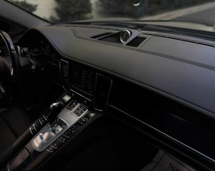 Черный Порше Панамера, объемом двигателя 3.6 л и пробегом 72 тыс. км за 11000 $, фото 7 на Automoto.ua