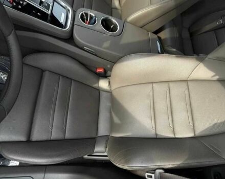 Чорний Порше Panamera, об'ємом двигуна 4 л та пробігом 29 тис. км за 119330 $, фото 13 на Automoto.ua