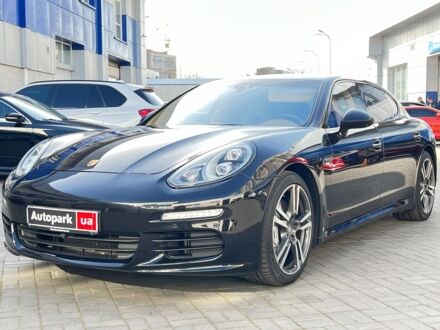 Чорний Порше Panamera, об'ємом двигуна 3 л та пробігом 95 тис. км за 35990 $, фото 1 на Automoto.ua