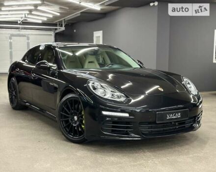 Чорний Порше Panamera, об'ємом двигуна 3 л та пробігом 113 тис. км за 35500 $, фото 1 на Automoto.ua