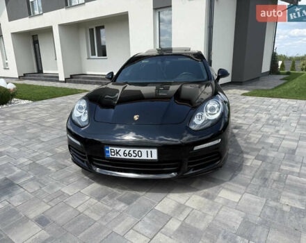 Чорний Порше Panamera, об'ємом двигуна 3 л та пробігом 149 тис. км за 30000 $, фото 1 на Automoto.ua