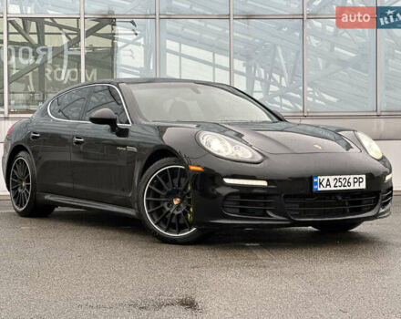 Чорний Порше Panamera, об'ємом двигуна 3 л та пробігом 181 тис. км за 39890 $, фото 1 на Automoto.ua