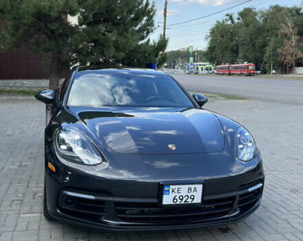 Чорний Порше Panamera, об'ємом двигуна 3 л та пробігом 81 тис. км за 51900 $, фото 1 на Automoto.ua