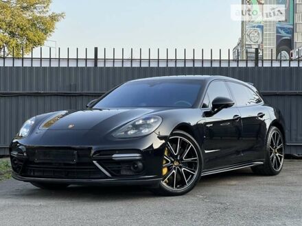 Порше Panamera 2018 у Києві на Automoto.ua Чорний Порше Panamera, об'ємом двигуна 4 л та пробігом 66 тис. км за 157000 $, фото 1 на Automoto.ua