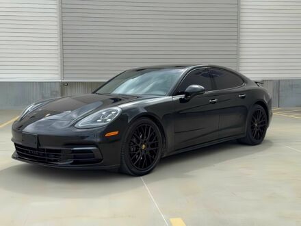 Чорний Порше Panamera, об'ємом двигуна 3 л та пробігом 32 тис. км за 39600 $, фото 1 на Automoto.ua