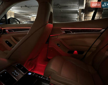 Коричневий Порше Panamera, об'ємом двигуна 4.81 л та пробігом 163 тис. км за 20500 $, фото 65 на Automoto.ua
