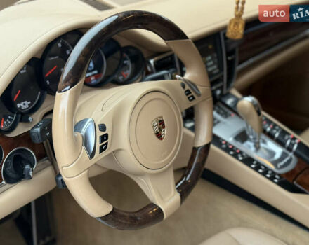 Коричневый Порше Панамера, объемом двигателя 3.61 л и пробегом 81 тыс. км за 21500 $, фото 33 на Automoto.ua