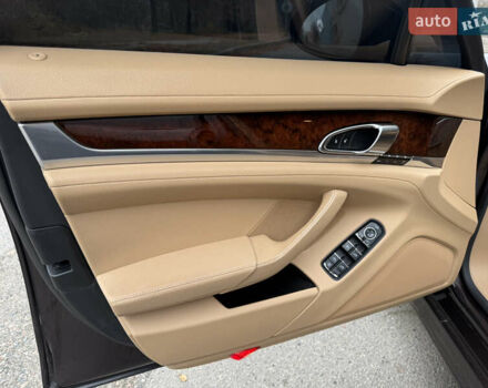 Коричневый Порше Панамера, объемом двигателя 3.61 л и пробегом 81 тыс. км за 21500 $, фото 17 на Automoto.ua