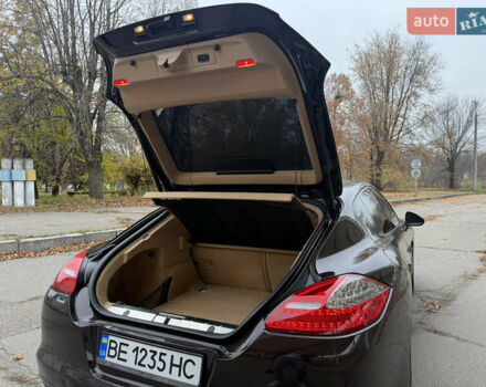 Коричневый Порше Панамера, объемом двигателя 3.61 л и пробегом 81 тыс. км за 21500 $, фото 37 на Automoto.ua