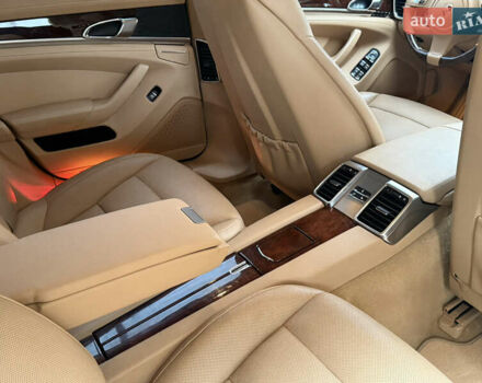 Коричневый Порше Панамера, объемом двигателя 3.61 л и пробегом 81 тыс. км за 21500 $, фото 27 на Automoto.ua