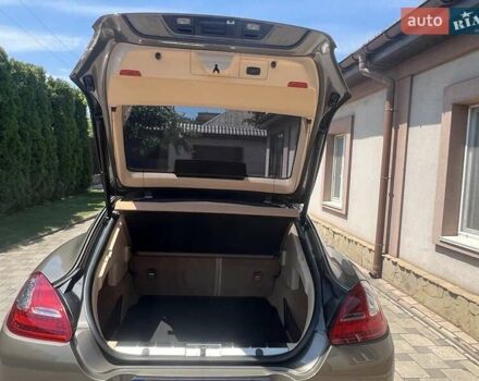 Коричневий Порше Panamera, об'ємом двигуна 4.8 л та пробігом 68 тис. км за 33500 $, фото 11 на Automoto.ua