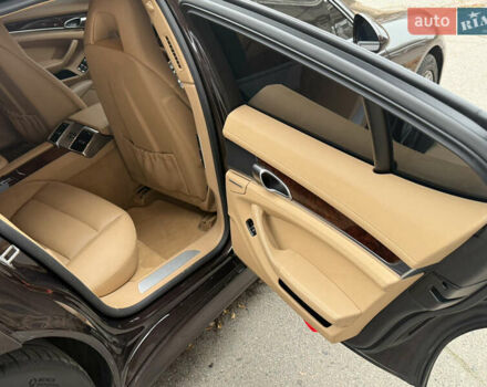 Коричневый Порше Панамера, объемом двигателя 3.61 л и пробегом 81 тыс. км за 21500 $, фото 25 на Automoto.ua