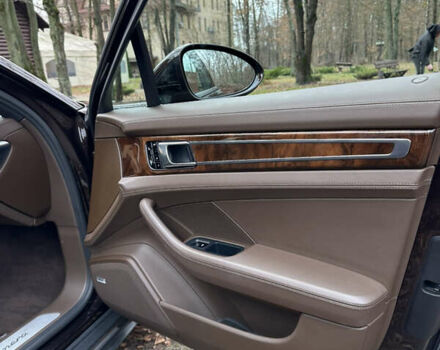 Коричневий Порше Panamera, об'ємом двигуна 3 л та пробігом 80 тис. км за 50500 $, фото 15 на Automoto.ua