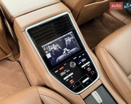 Коричневий Порше Panamera, об'ємом двигуна 2.89 л та пробігом 63 тис. км за 78500 $, фото 34 на Automoto.ua