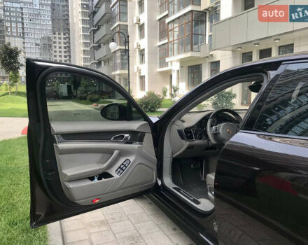 Коричневый Порше Панамера, объемом двигателя 4.8 л и пробегом 152 тыс. км за 26500 $, фото 13 на Automoto.ua