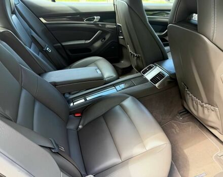 Коричневий Порше Panamera, об'ємом двигуна 3 л та пробігом 73 тис. км за 10900 $, фото 14 на Automoto.ua