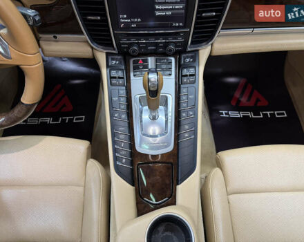 Порше Панамера, объемом двигателя 3 л и пробегом 96 тыс. км за 28900 $, фото 24 на Automoto.ua