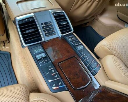 Порше Panamera, об'ємом двигуна 3 л та пробігом 95 тис. км за 33700 $, фото 22 на Automoto.ua