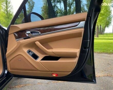 Порше Панамера, объемом двигателя 3 л и пробегом 95 тыс. км за 33700 $, фото 28 на Automoto.ua