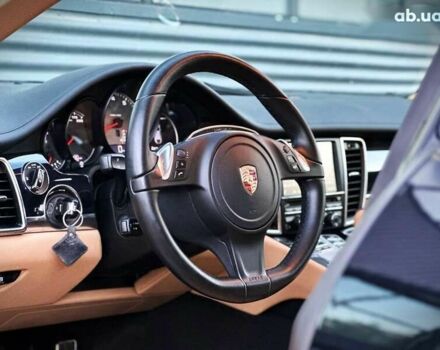 Порше Панамера, объемом двигателя 3 л и пробегом 101 тыс. км за 25000 $, фото 21 на Automoto.ua
