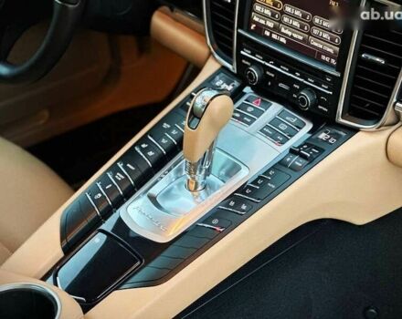 Порше Панамера, объемом двигателя 3 л и пробегом 101 тыс. км за 25000 $, фото 24 на Automoto.ua