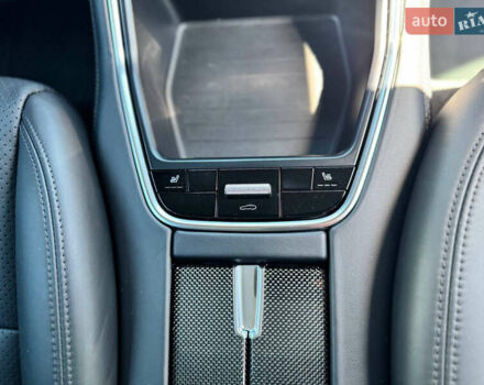 Порше Панамера, объемом двигателя 4 л и пробегом 43 тыс. км за 64999 $, фото 26 на Automoto.ua