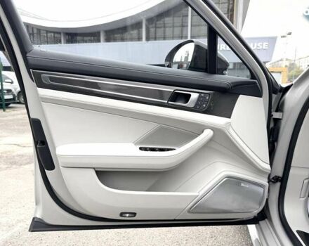 Порше Панамера, объемом двигателя 4 л и пробегом 9 тыс. км за 154999 $, фото 23 на Automoto.ua