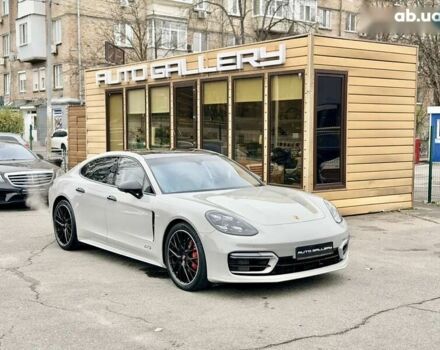 Порше Панамера, объемом двигателя 4 л и пробегом 9 тыс. км за 154999 $, фото 4 на Automoto.ua