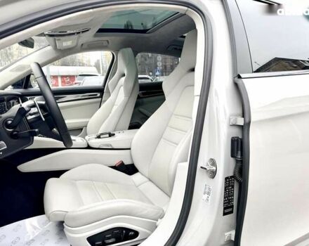 Порше Панамера, объемом двигателя 4 л и пробегом 9 тыс. км за 154999 $, фото 20 на Automoto.ua