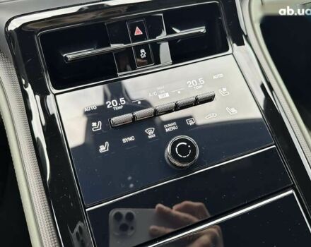 Порше Panamera, об'ємом двигуна 4 л та пробігом 8 тис. км за 215000 $, фото 26 на Automoto.ua