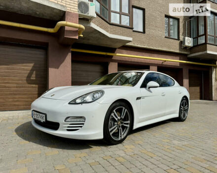 Порше Panamera, об'ємом двигуна 2.97 л та пробігом 173 тис. км за 25700 $, фото 1 на Automoto.ua