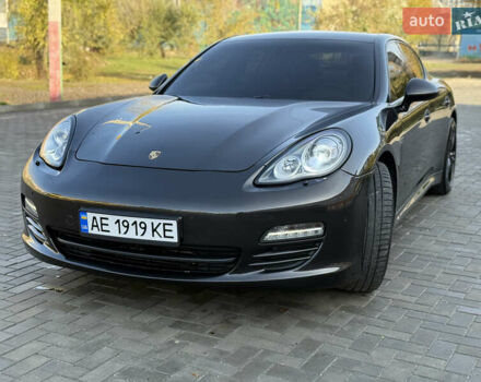 Порше Панамера 2011 в Кривом Роге на Automoto.ua Серый Порше Панамера, объемом двигателя 3.61 л и пробегом 135 тыс. км за 21000 $, фото 1 на Automoto.ua