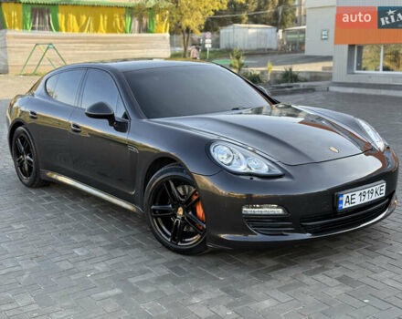 Порше Панамера 2011 в Кривом Роге на Automoto.ua Серый Порше Панамера, объемом двигателя 3.61 л и пробегом 135 тыс. км за 21000 $, фото 3 на Automoto.ua
