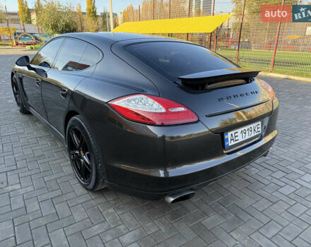 Порше Панамера 2011 в Кривом Роге на Automoto.ua Серый Порше Панамера, объемом двигателя 3.61 л и пробегом 135 тыс. км за 21000 $, фото 51 на Automoto.ua