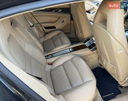 Порше Панамера 2011 в Кривом Роге на Automoto.ua Серый Порше Панамера, объемом двигателя 3.61 л и пробегом 135 тыс. км за 21000 $, фото 24 на Automoto.ua