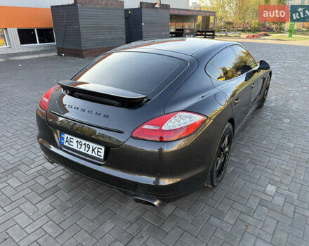 Порше Панамера 2011 в Кривом Роге на Automoto.ua Серый Порше Панамера, объемом двигателя 3.61 л и пробегом 135 тыс. км за 21000 $, фото 49 на Automoto.ua