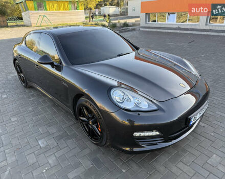 Порше Панамера 2011 в Кривом Роге на Automoto.ua Серый Порше Панамера, объемом двигателя 3.61 л и пробегом 135 тыс. км за 21000 $, фото 45 на Automoto.ua
