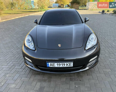 Порше Панамера 2011 в Кривом Роге на Automoto.ua Серый Порше Панамера, объемом двигателя 3.61 л и пробегом 135 тыс. км за 21000 $, фото 43 на Automoto.ua