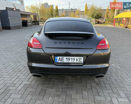 Порше Панамера 2011 в Кривом Роге на Automoto.ua Серый Порше Панамера, объемом двигателя 3.61 л и пробегом 135 тыс. км за 21000 $, фото 9 на Automoto.ua
