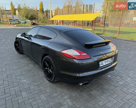 Порше Панамера 2011 в Кривом Роге на Automoto.ua Серый Порше Панамера, объемом двигателя 3.61 л и пробегом 135 тыс. км за 21000 $, фото 10 на Automoto.ua