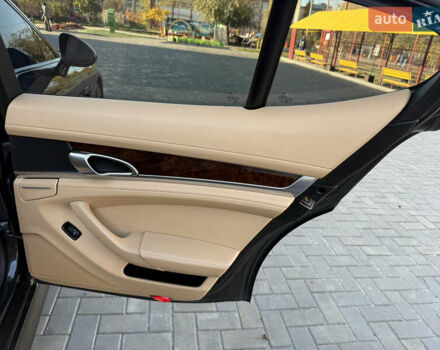 Порше Панамера 2011 в Кривом Роге на Automoto.ua Серый Порше Панамера, объемом двигателя 3.61 л и пробегом 135 тыс. км за 21000 $, фото 25 на Automoto.ua