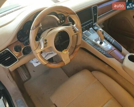 Сірий Порше Panamera, об'ємом двигуна 3.61 л та пробігом 100 тис. км за 13000 $, фото 1 на Automoto.ua
