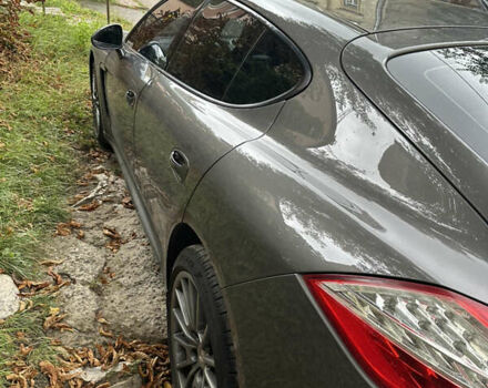 Сірий Порше Panamera, об'ємом двигуна 4.81 л та пробігом 192 тис. км за 25000 $, фото 4 на Automoto.ua