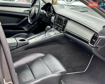 Порше Панамера 2013 в Виннице на Automoto.ua Серый Порше Панамера, объемом двигателя 3.6 л и пробегом 225 тыс. км за 29690 $, фото 29 на Automoto.ua