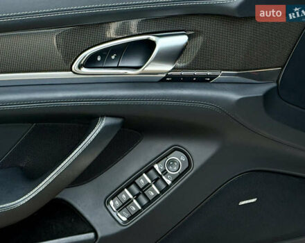 Серый Порше Панамера, объемом двигателя 4.8 л и пробегом 113 тыс. км за 30000 $, фото 12 на Automoto.ua